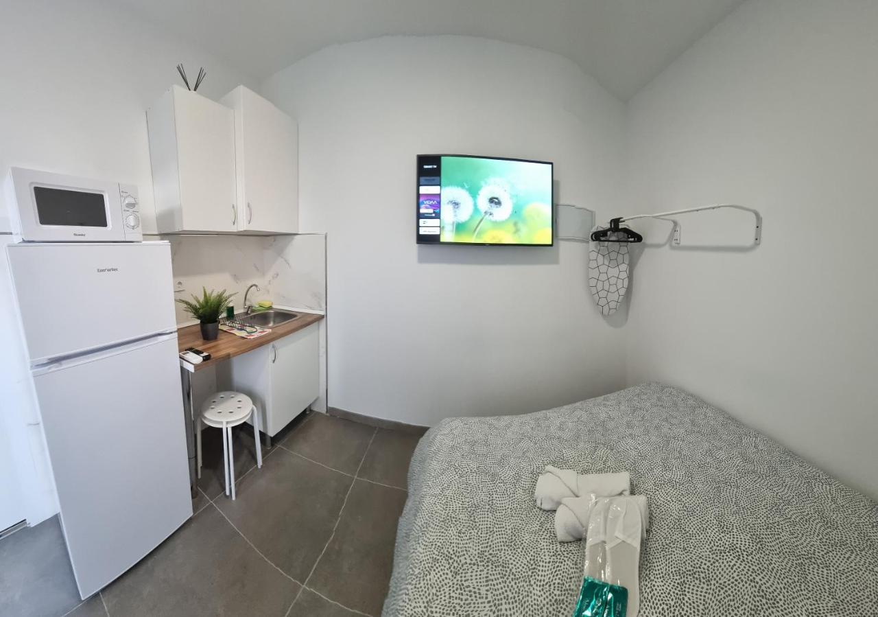 Mini Estudio Jacuzzi Doble Sevilla "Poligono Industrial" Εξωτερικό φωτογραφία