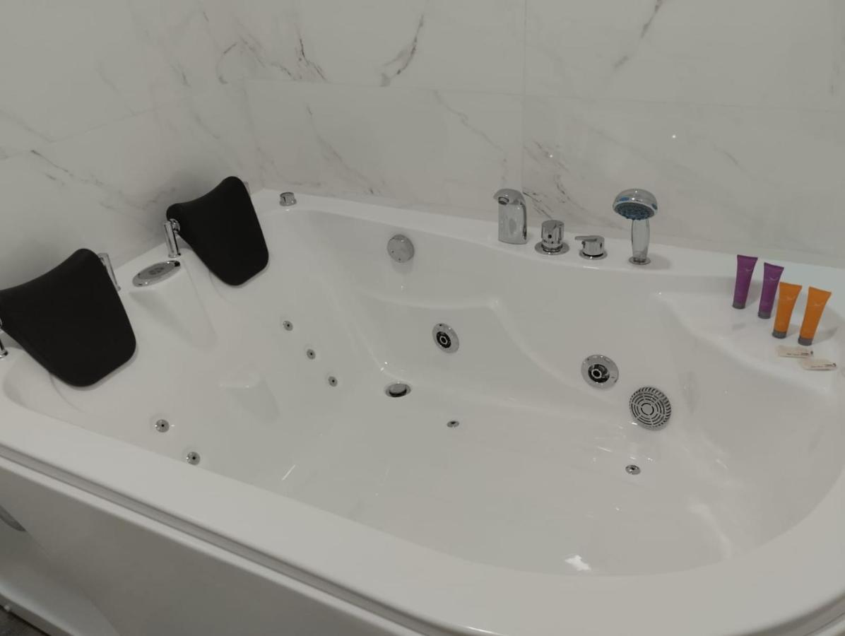 Mini Estudio Jacuzzi Doble Sevilla "Poligono Industrial" Εξωτερικό φωτογραφία
