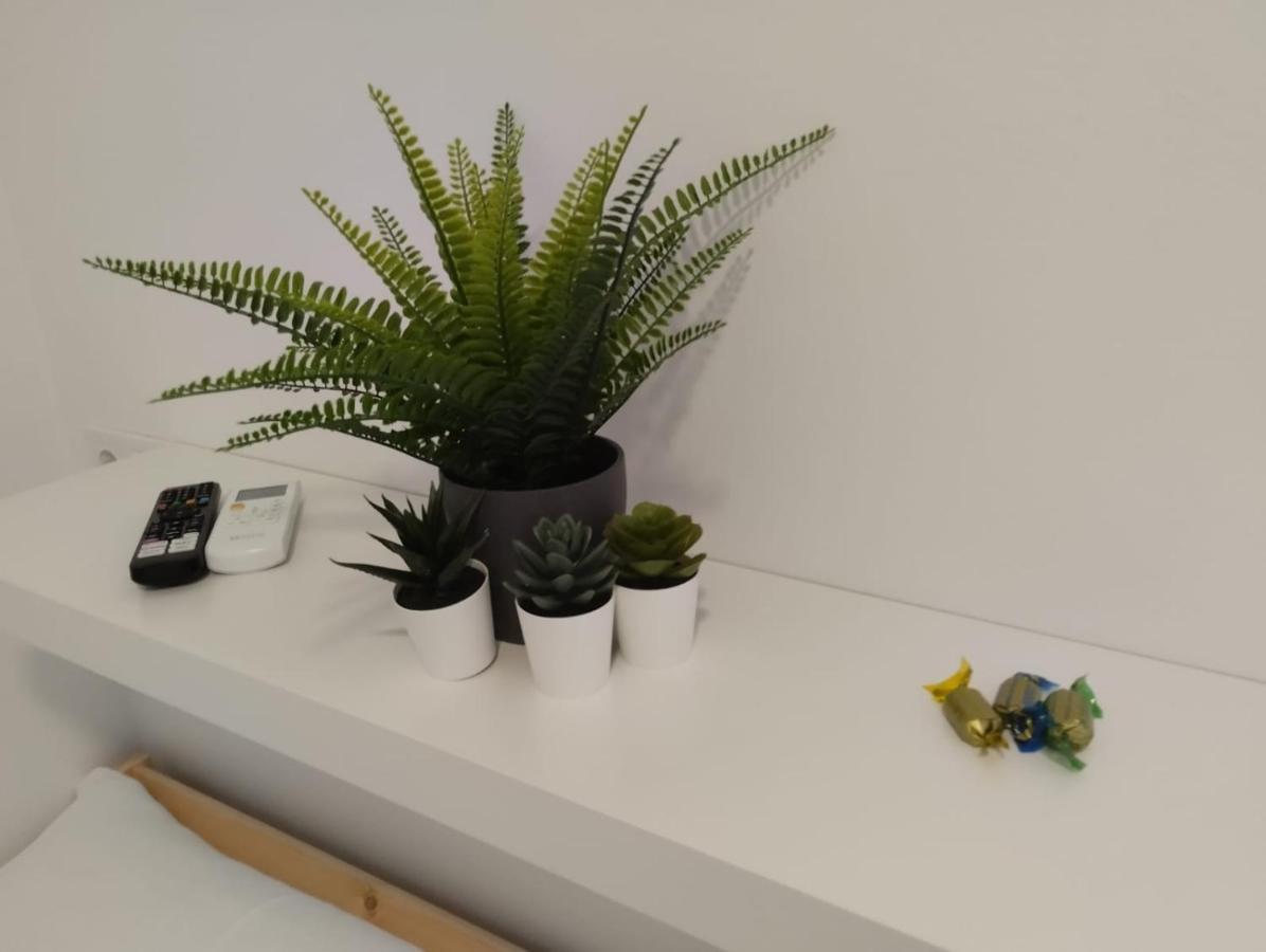 Mini Estudio Jacuzzi Doble Sevilla "Poligono Industrial" Εξωτερικό φωτογραφία